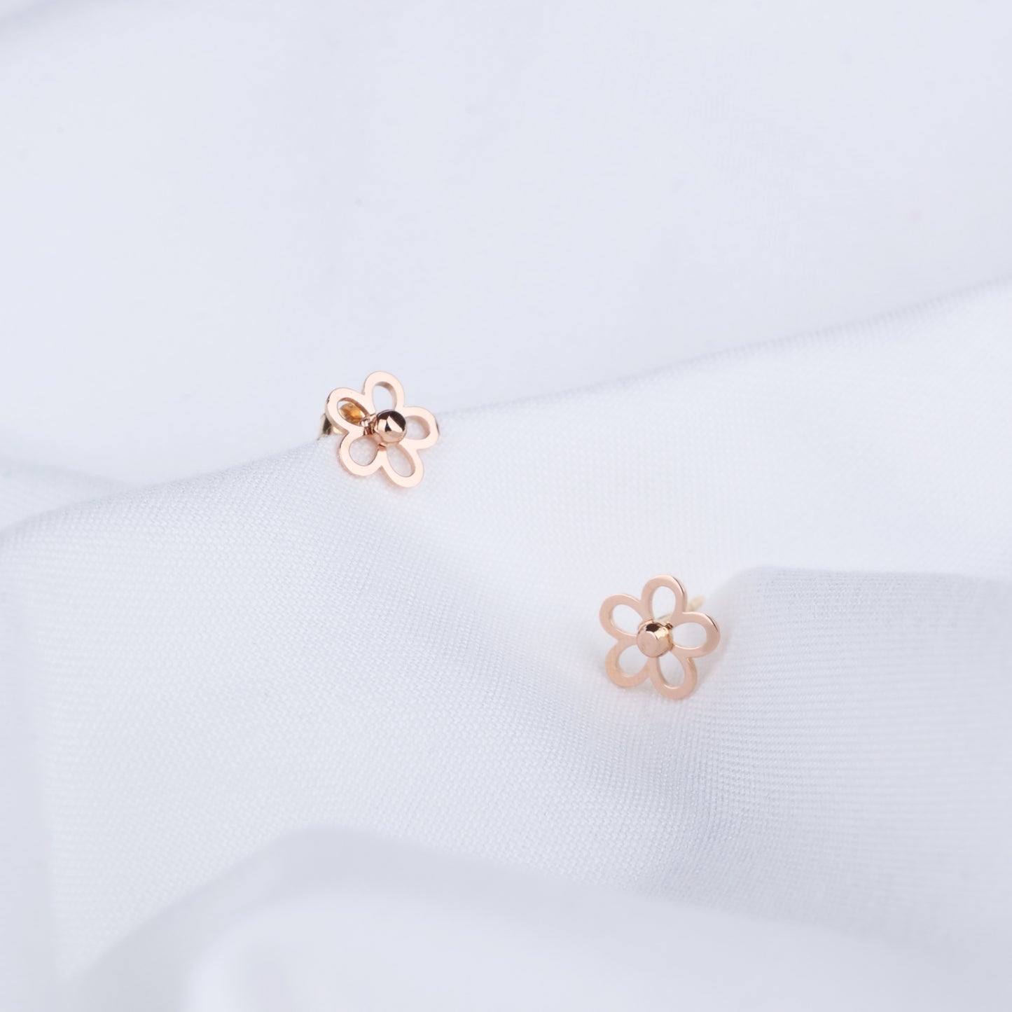 Bloom Fleur Stud Earrings