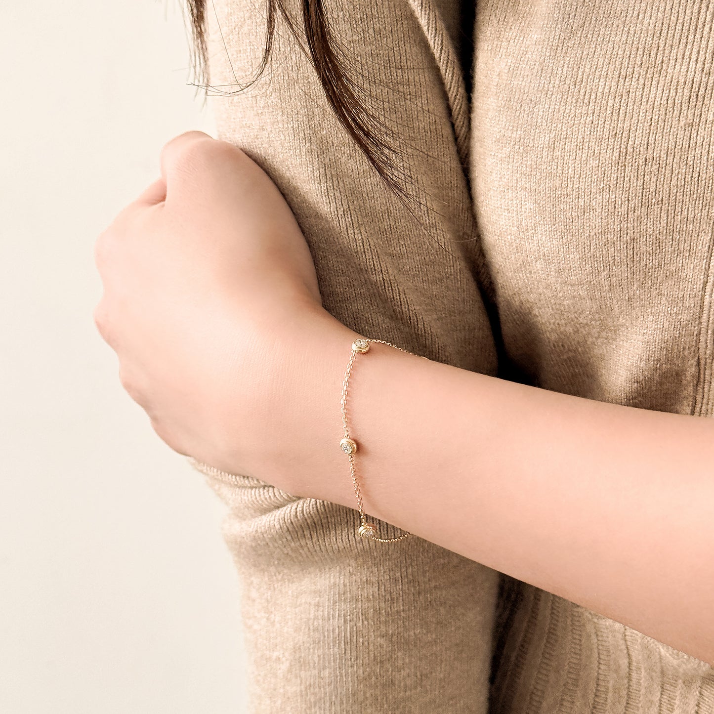 Lab Grown Diamond Bezel Bracelet, 5 Stones