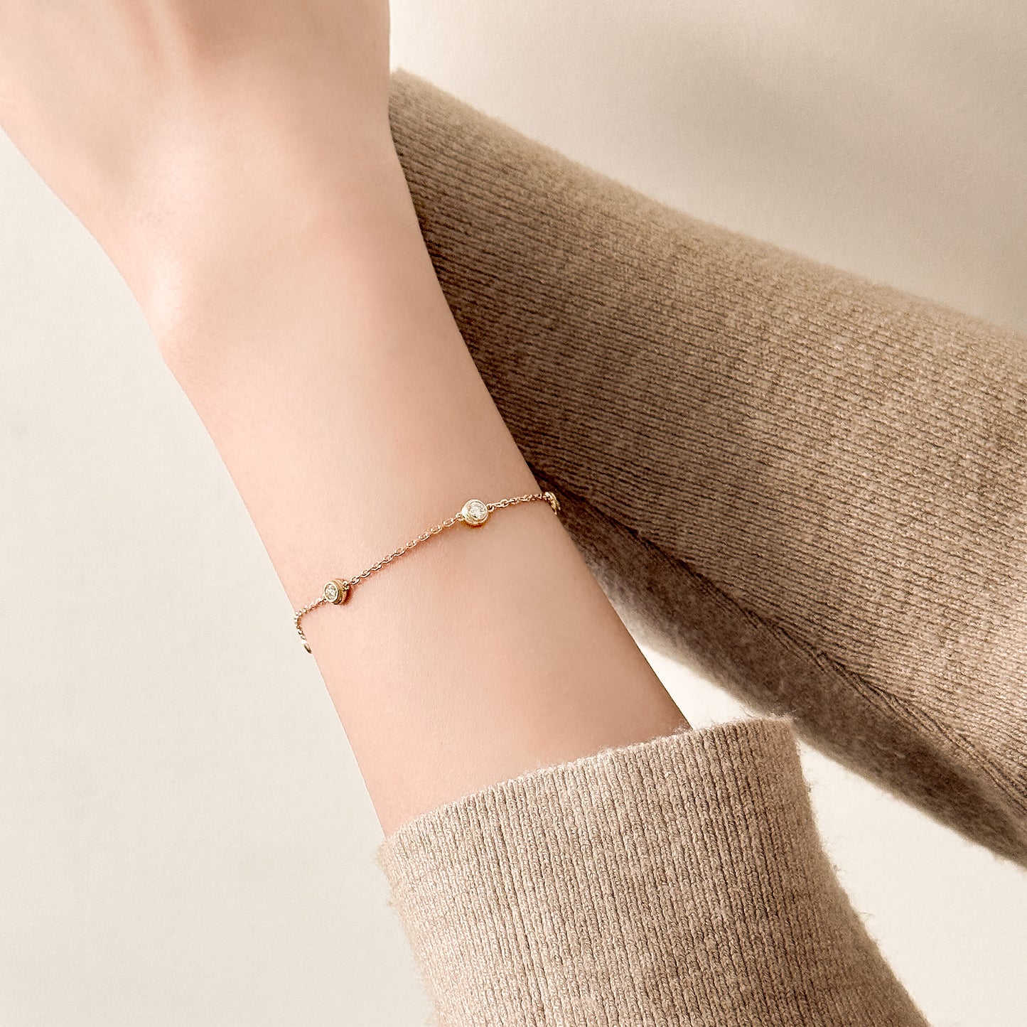 Lab Grown Diamond Bezel Bracelet, 5 Stones