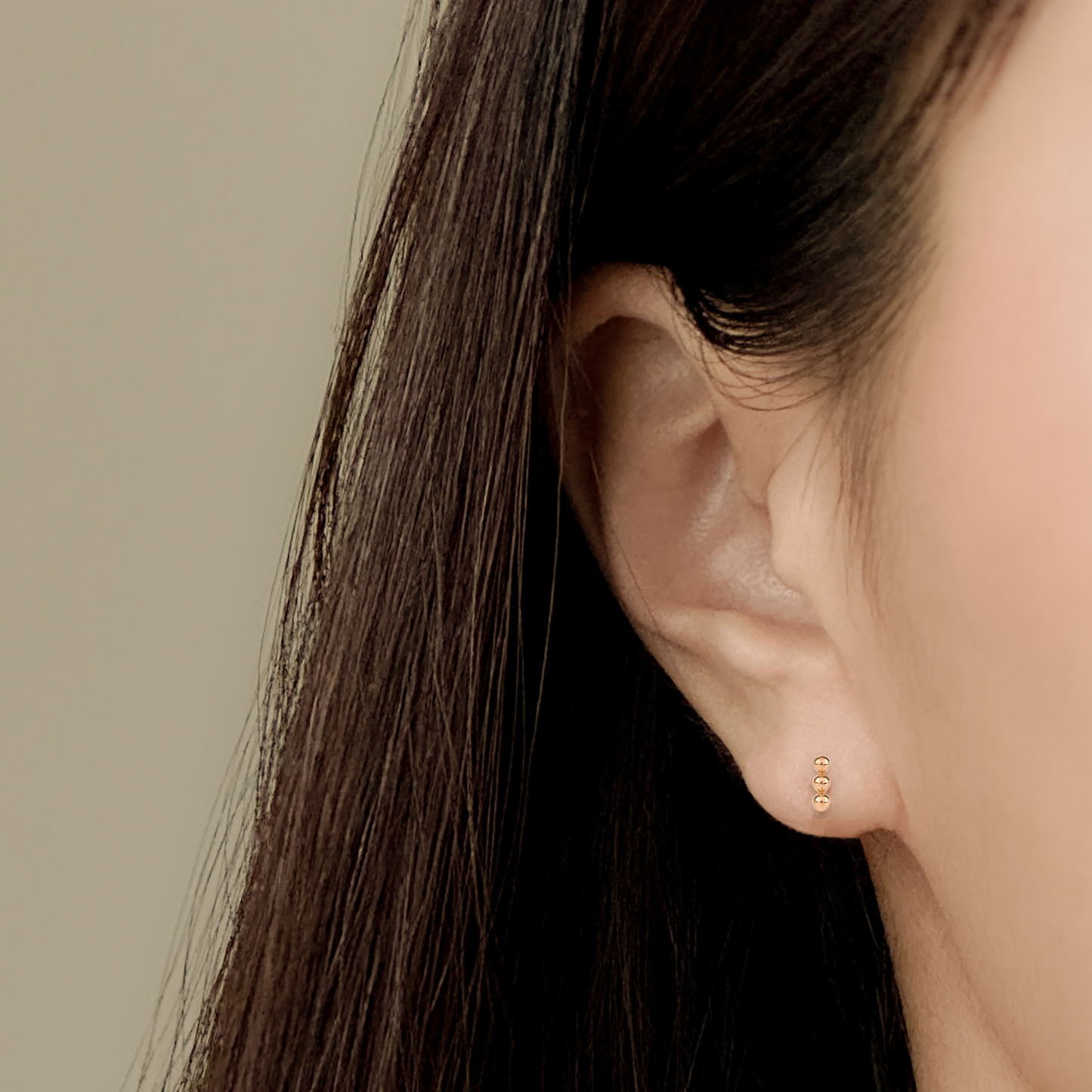 Triple Spheres Bar Stud Earrings
