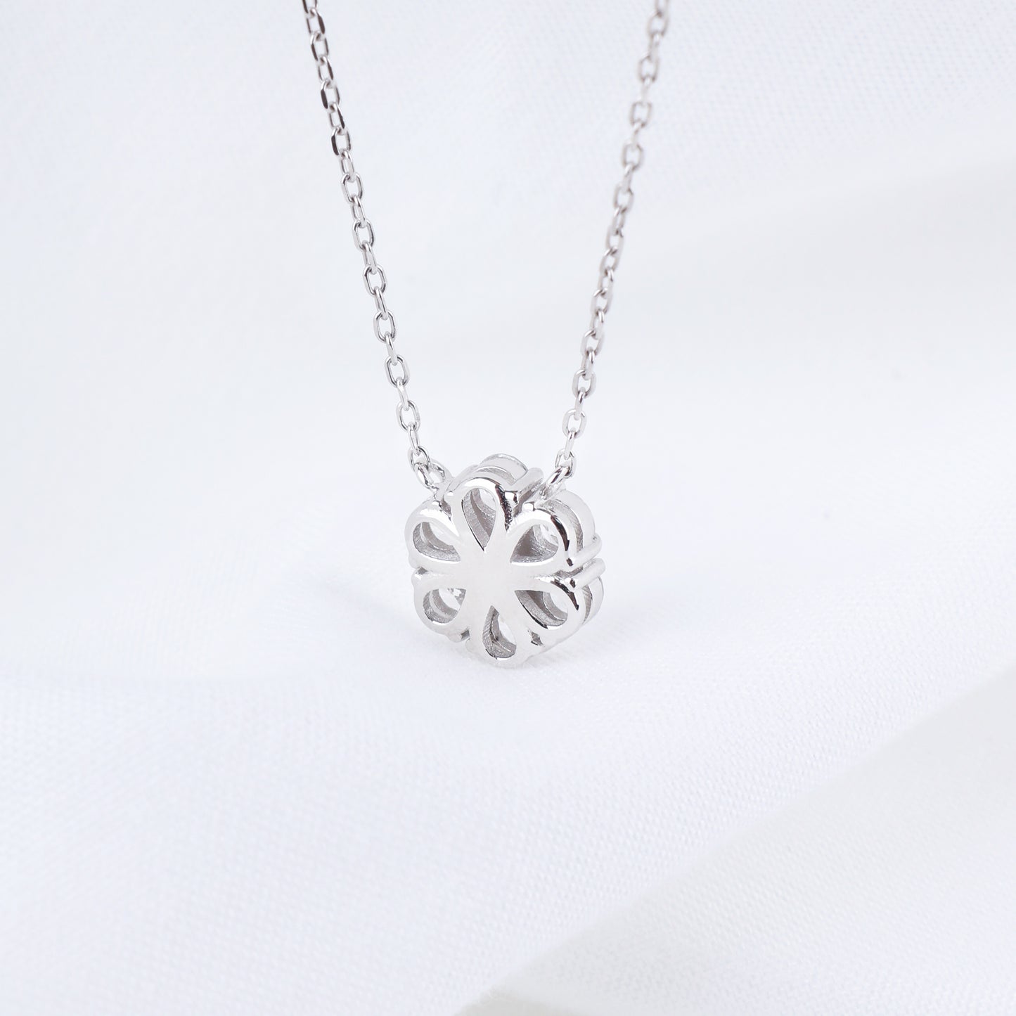 Hwaon Necklace