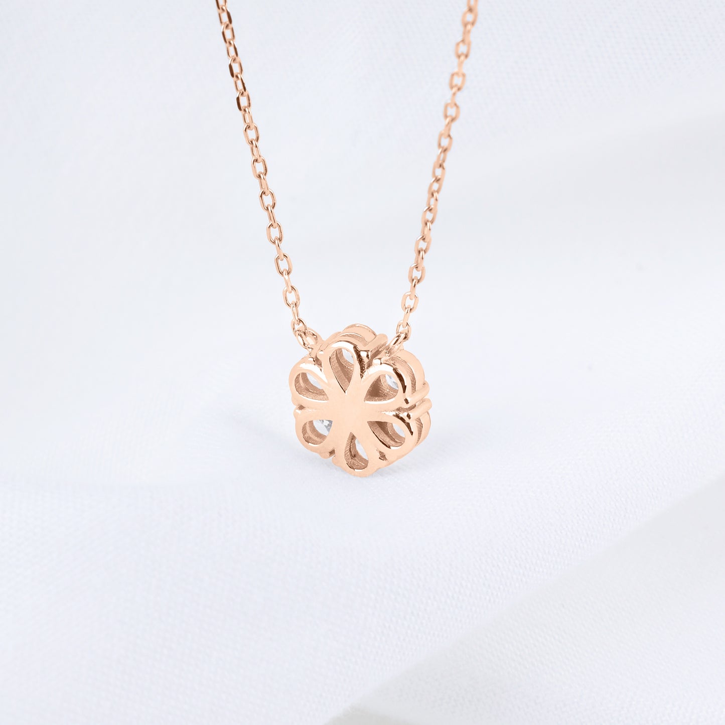 Hwaon Necklace